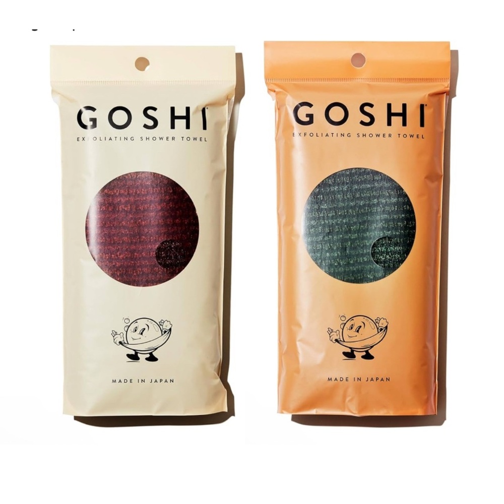NWOT Two Goshi Exfoliating Shower Towels Red and Green